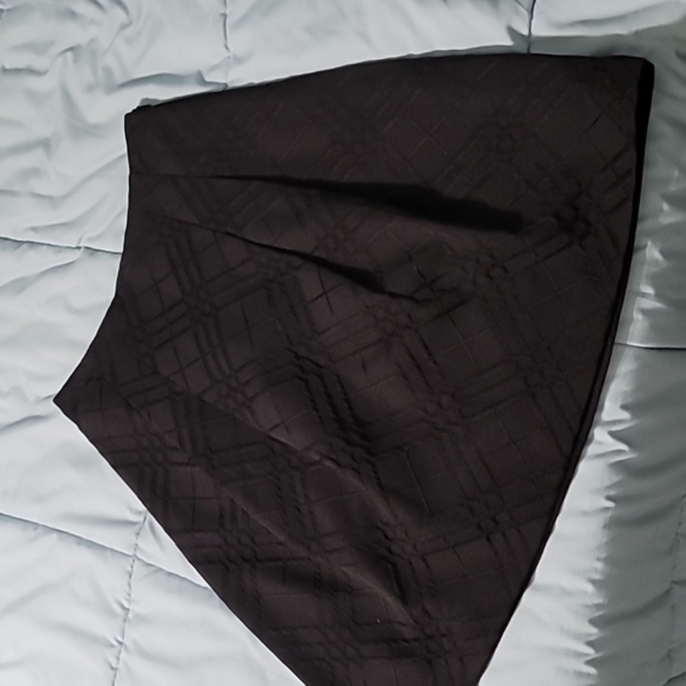 TALBOTS Petites Black Geometric Flared Pleated Skirt Women's‎ 8P NWOT Condition